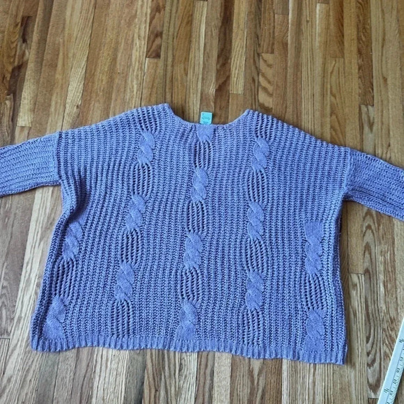 American Rag sweater - Picture 5 of 6